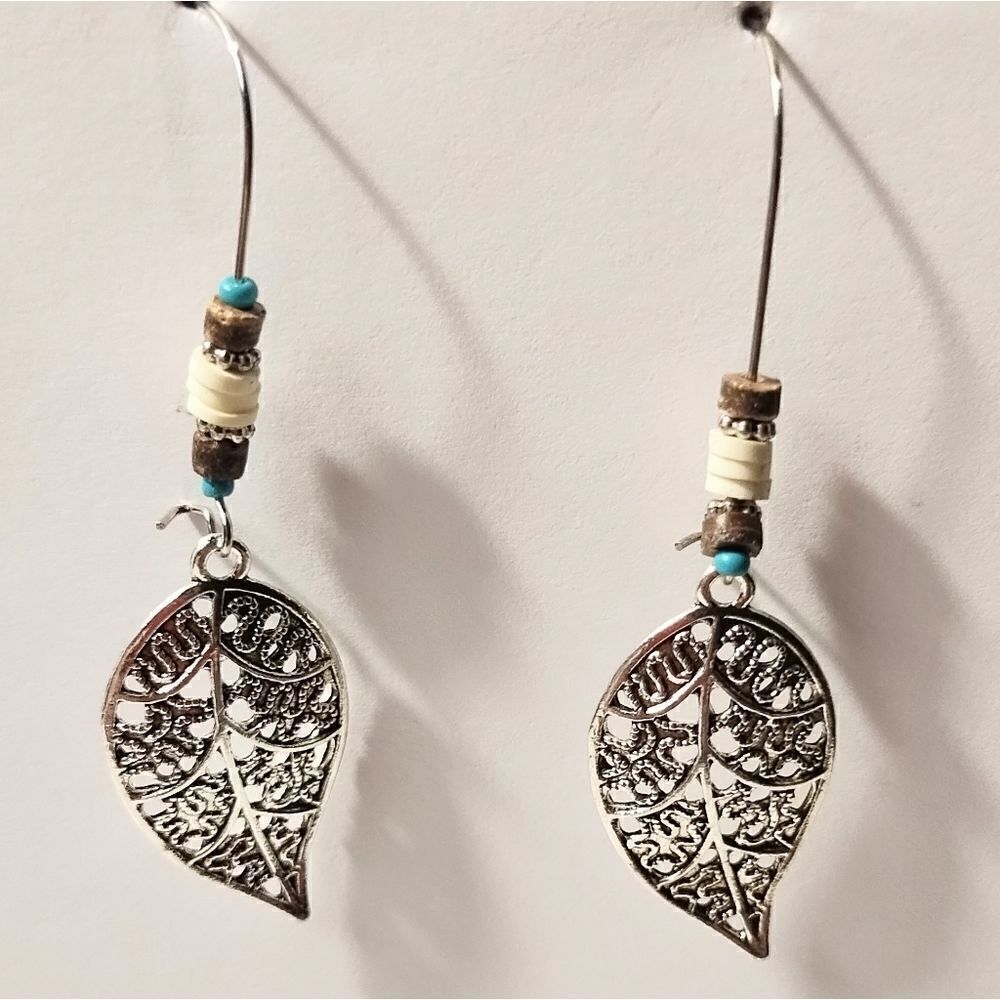 Silver dangle earrings new d74‎